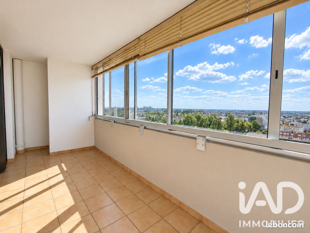 Appartement 3 pièces 79 m² · à Fleury-les-Aubrais · 79 m² · 118 000 €