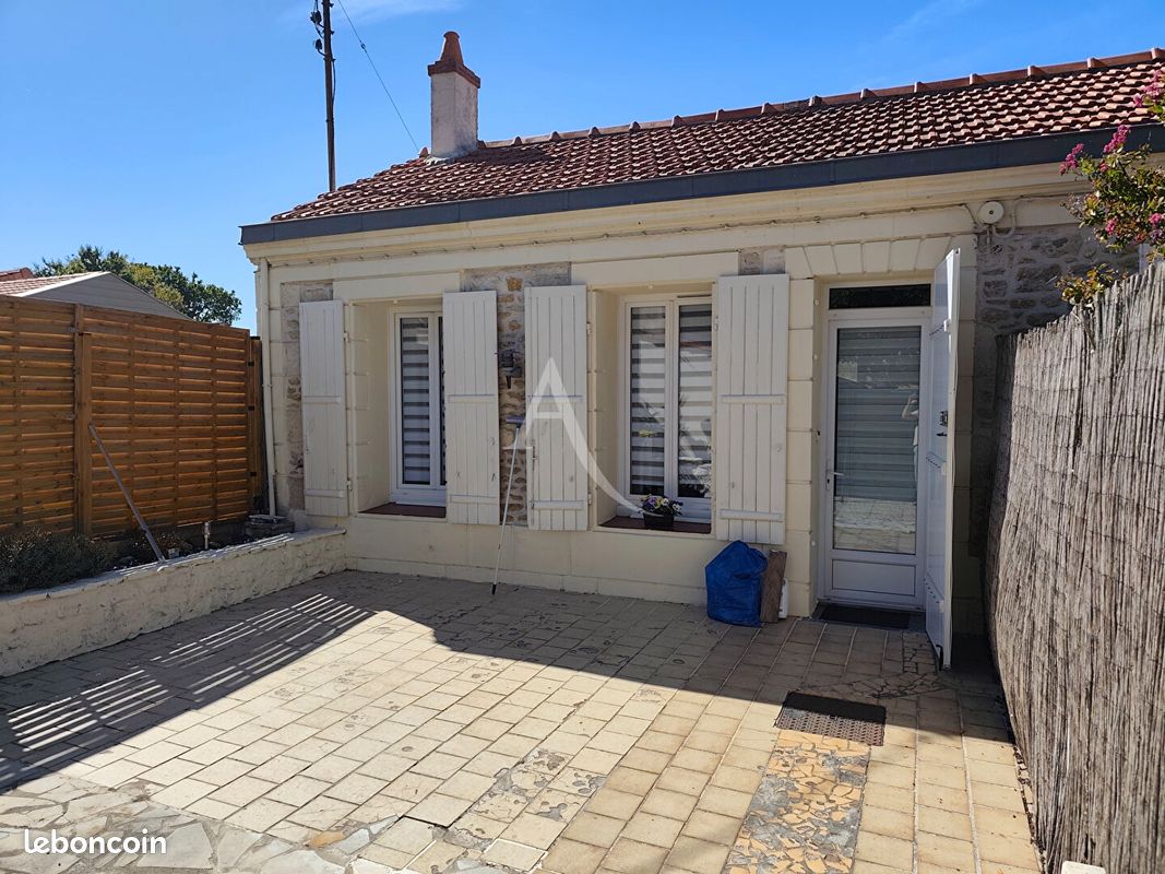 Maison 2 pièces 42 m² · à Rochefort · 42 m² · 153 700 €