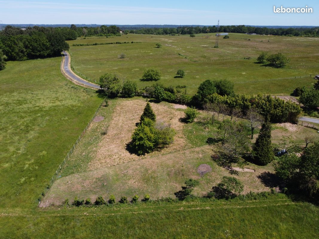 Terrain 1842 m² · à Clérac · 29 500 €