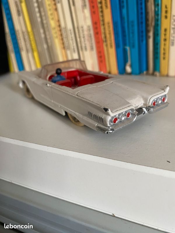Cabriolet Ford Thunderbird Dinky Toys n° 555, NEUF, en Boîte, sous