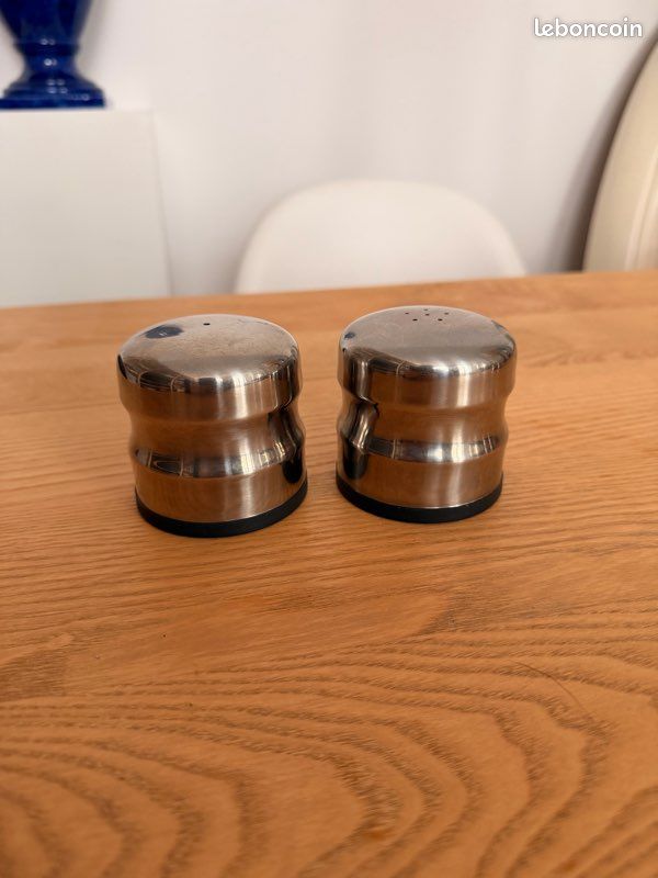 Vieux Couple De Salière Et Poivrière En Verre Vintage Taiwan Années 70 – Neuf Dans Boîte D’époque