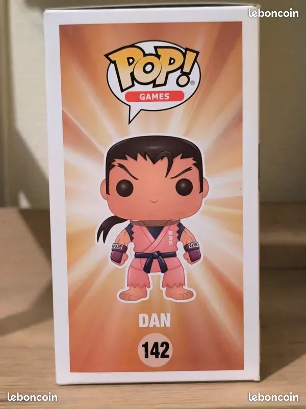 NEUF Funko Pop 142 Dan Street Fighter (image 2)
