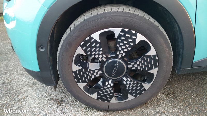 Fiat 600 1.2 HYBRID 136CH LA PRIMA DCT6 (image 17)