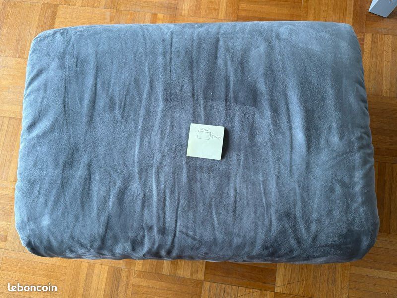Pouf (image 1)