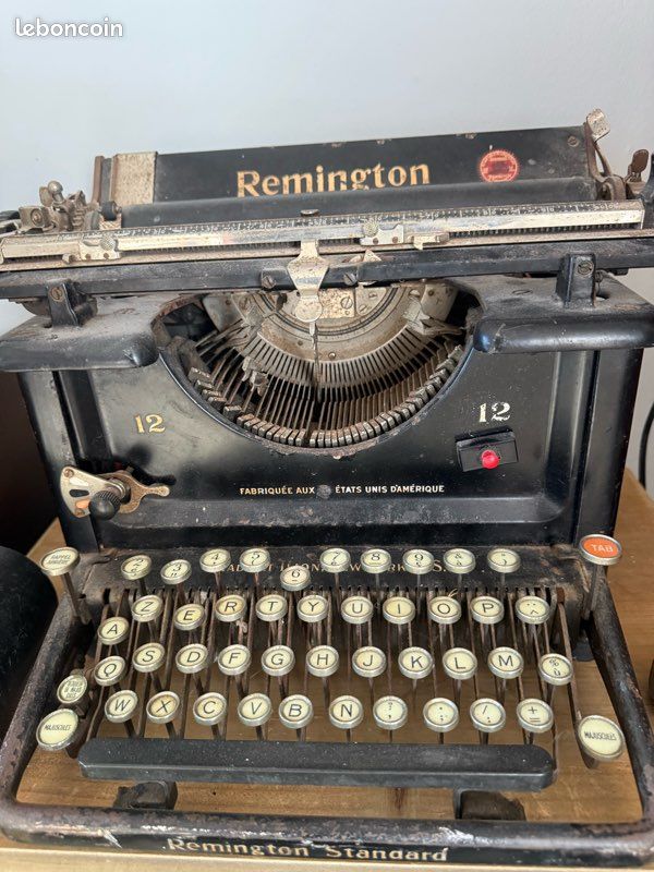Le Remington # 2, la première machine à écrire capable d'imprimer des
