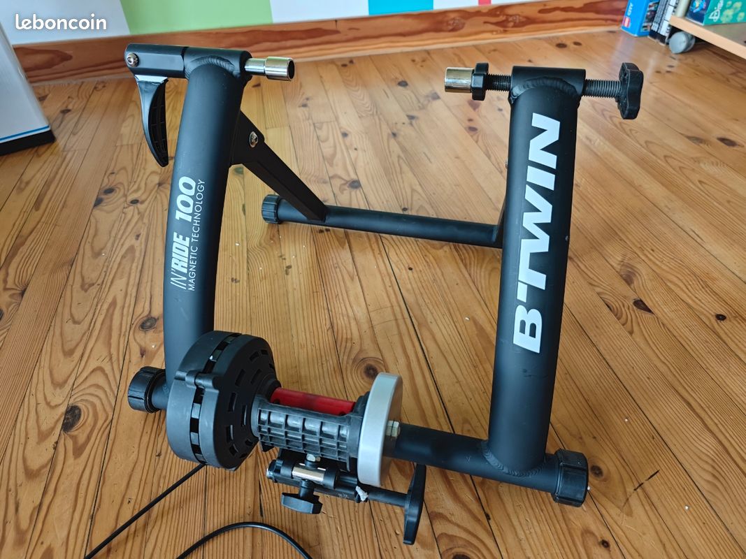 D100 Decathlon Vortex Smart Rocker Plate Bike Trainer UK