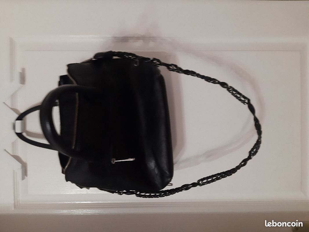 Sac cuir noir avec beaucoup de compartiments et poches à fermeture eclair (image 2)
