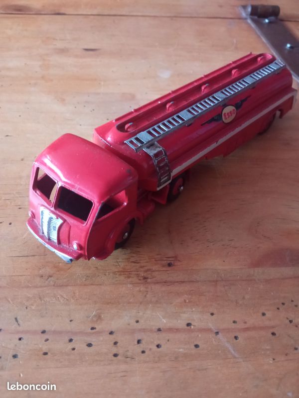 Dinky Toys Panhard Esso – 1/43ème – Jouet Ancien (occasion)