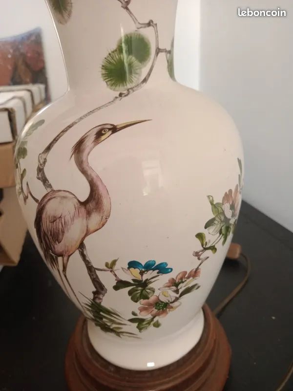 Vintage Lampe "porcelaine" et abat-jour. Motif Oiseau (image 1)