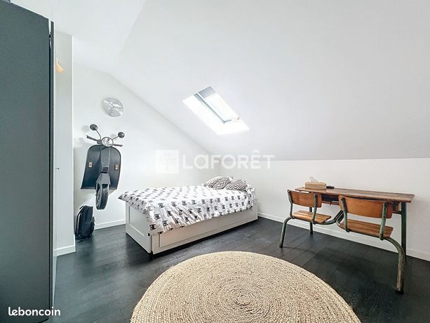 https://img.leboncoin.fr/api/v1/lbcpb1/images/f8/74/d6/f874d626028ffc1de42e3554df4e0d93cbf21c6c.jpg?rule=ad-image
