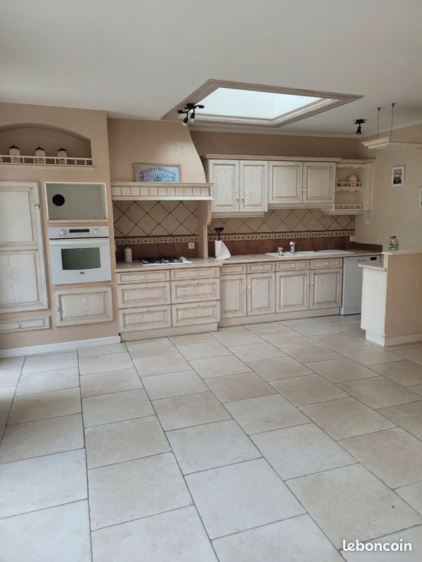 Maison 7 pièces 161 m² · à Châteauroux · 161 m² · 208 000 €