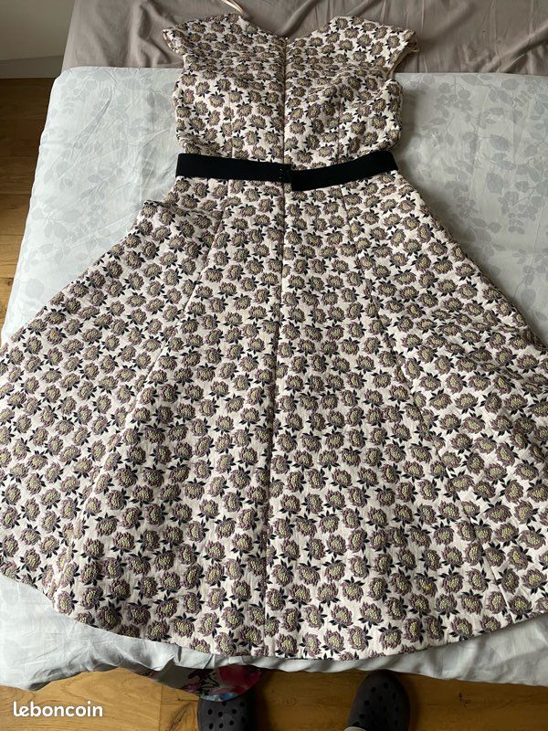 Robe femme en très bon état (image 8)