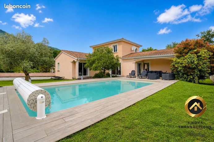 Villa 5 pièces 169 m²