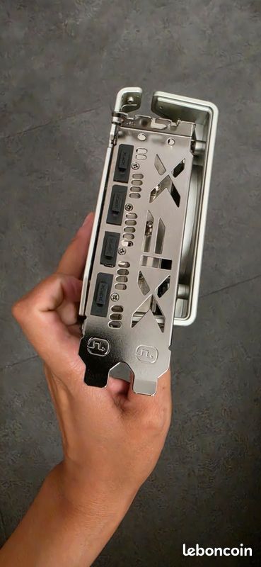 Carte graphique AMD RX 6700 xt (image 5)