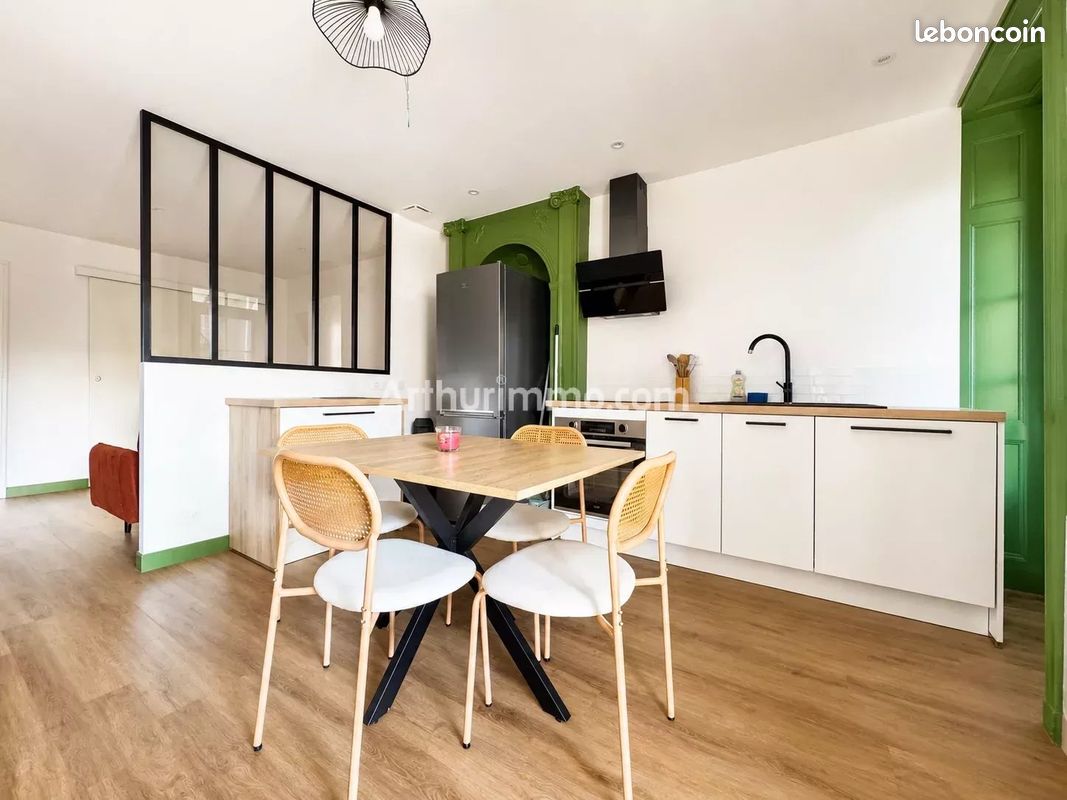 Appartement 2 pièces 48 m² · à Lons-le-Saunier · 48 m² · 650 €