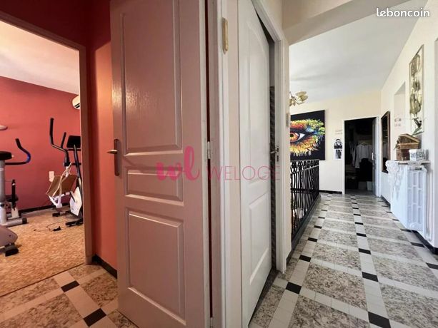 Villa 7 pièces 233 m² — 20