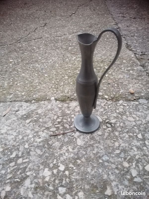 Vase en étain argenté (image 3)