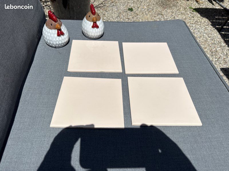 Carreaux de carrelage simple / 4 carreaux jaune paille léger (image 1)