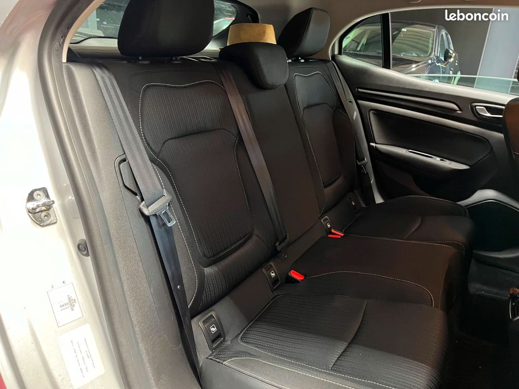 RENAULT MEGANE IV BERLINE Blue dCi 115 EDC - Business INTENS (image 15)