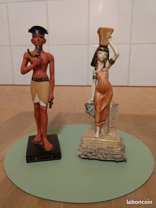 Figurine statuette (image 12)