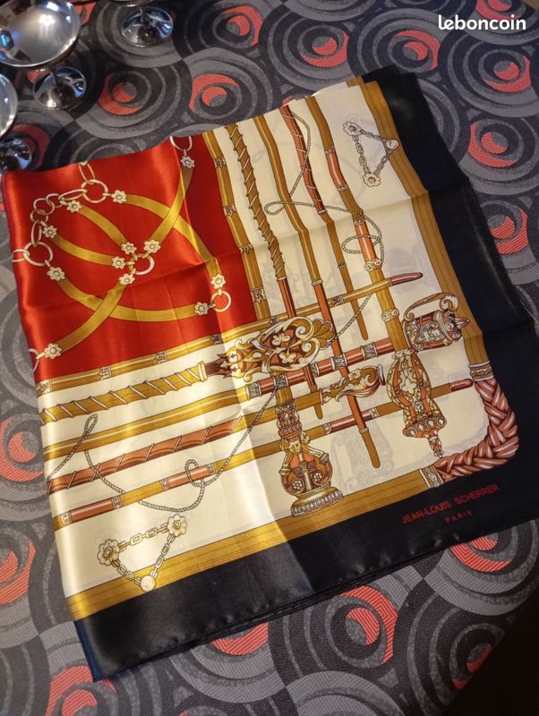 Foulard Carré Vintage En Soie Jean Louis Scherrer - Motif Floral Multicolore