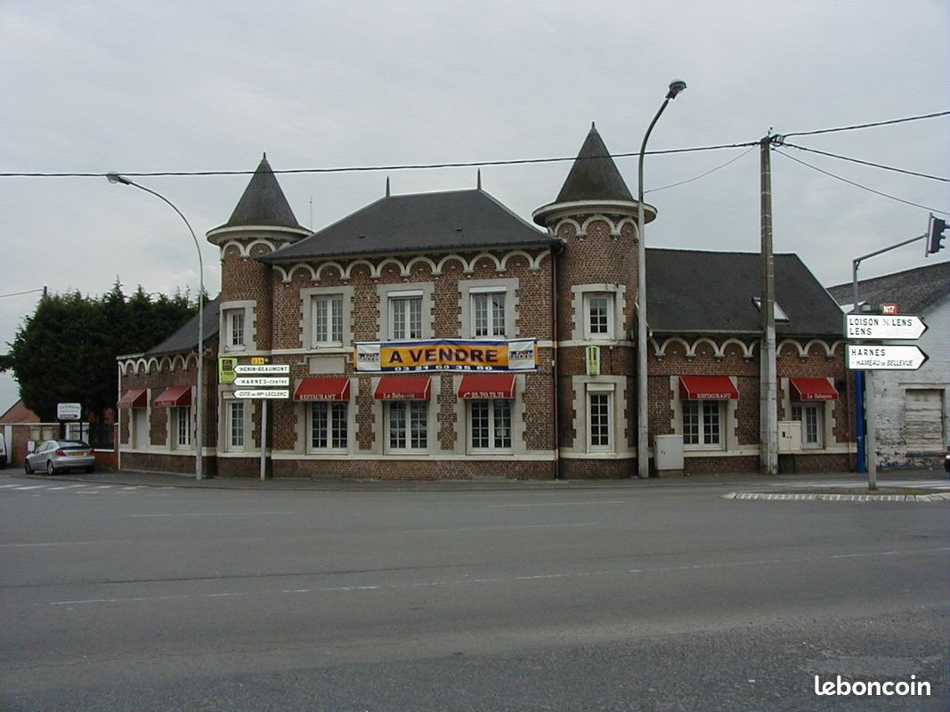 Immeuble 9 pièces 300 m² · à Annay · 300 m² · 250 000 €