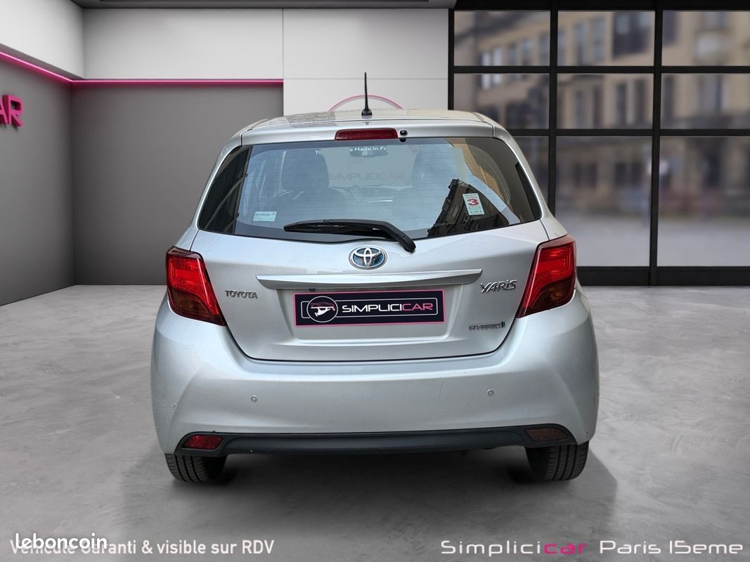 TOYOTA YARIS Hybride 100 ch Dynamic Caméra De Recul Radar De Recul Ouverture Fermeture sans clé Keyless GPS Boîte Auto Garantie 12 mois (image 7)