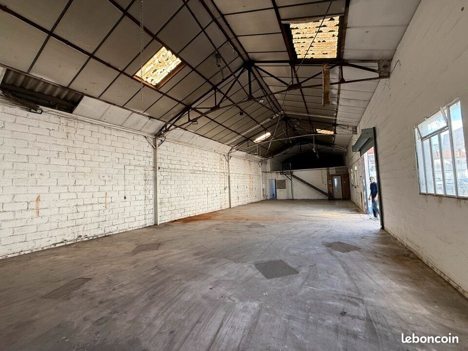 LOCAL D'ACTIVITE 217 m² LA COURNEUVE (image 3)