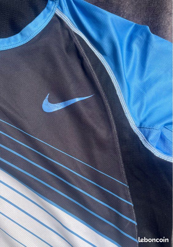 🖤 T-shirt Nike Dri-FIT bleu, noir et blanc – Taille S (image 4)
