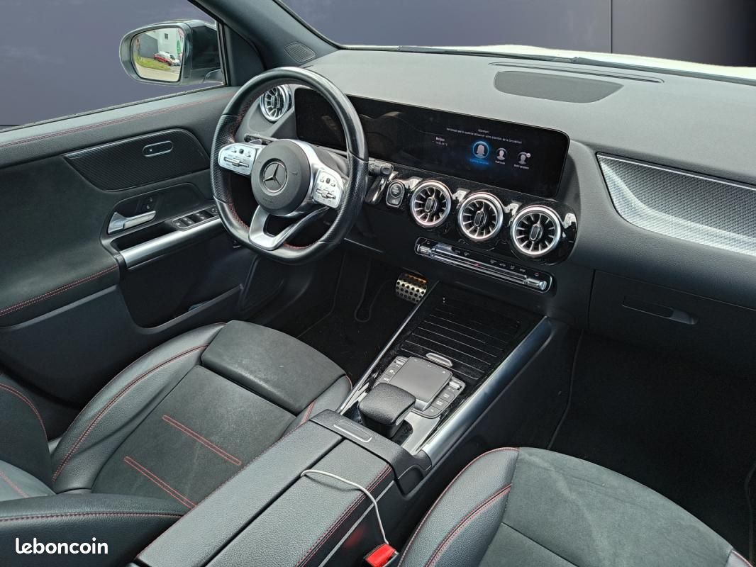 Mercedes Gla 2.0 200 D 150 ch Amg Line 8g-dct /GPS/Caméra de recul/Radar AV et AR/Attelage/Clim auto (image 13)