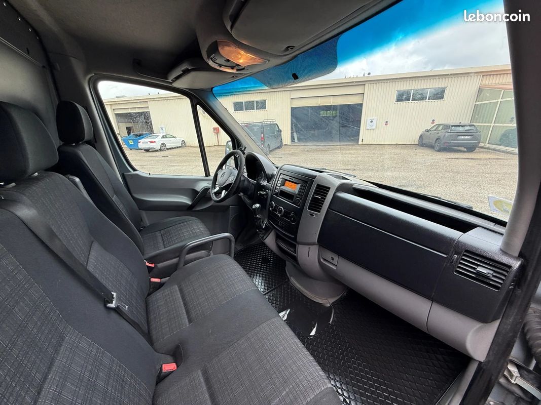 MERCEDES SPRINTER COMBI 313 Bluetec 37S 4x2 3,5t 7G Tronic Plus A - 1ÈRE MAIN (image 21)
