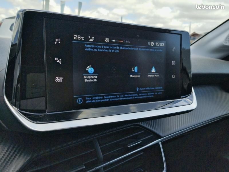 Peugeot 208 1.2 PureTech 100ch S&S Style (image 18)