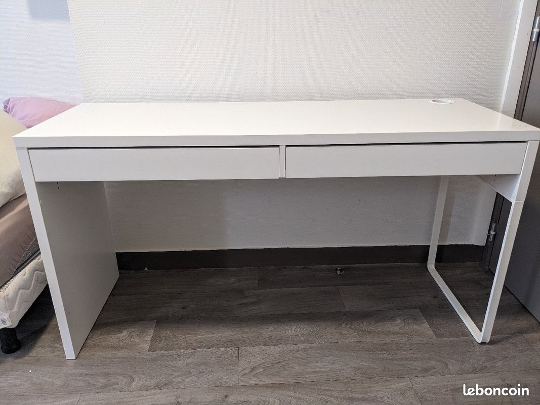 Bureau MICKE blanc 142x50 cm (image 1)
