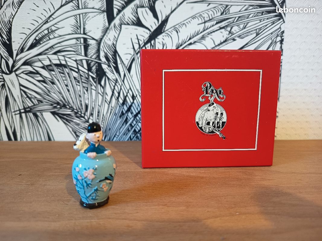Tintin et milou dans le pousse pousse fariboles moulinsart figurines