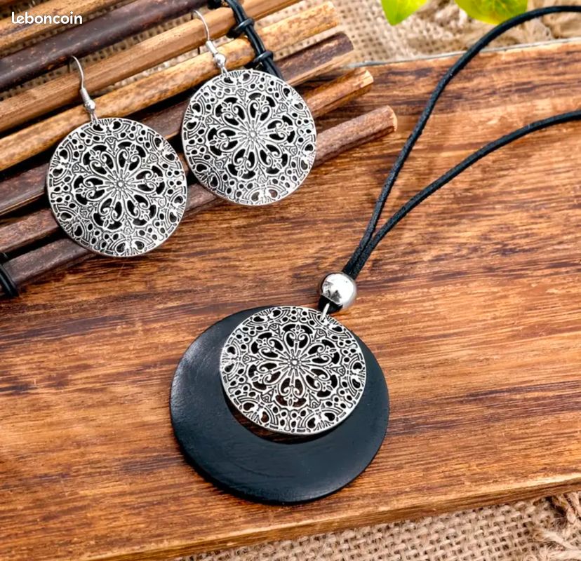 Ensemble collier ajustable bois et métal avec boucles d’oreilles 4,7 cm – parure bohème chic femme (image 1)