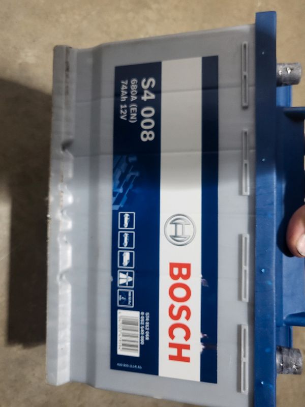 Bosch S4008 Batterie de Voiture 74A/h-680A
