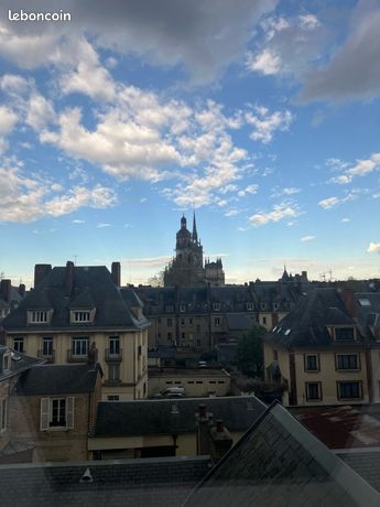 https://img.leboncoin.fr/api/v1/lbcpb1/images/f8/88/34/f88834f31e635b7d8dcbcb3139bea798943a6e9e.jpg?rule=ad-image