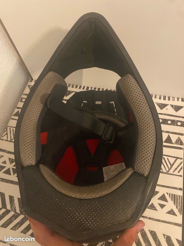 Casque Intégral O'Neal Challenger Solid V.23 - Moto Expert Casque Intégral O'Neal Challenger Solid V.23 - Moto Expert