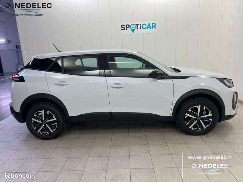Peugeot 2008 1.2 Hybrid 110ch Style e-DCS6 (image 4)