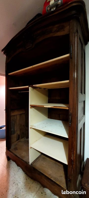Armoire ancienne noyer massif (image 1)