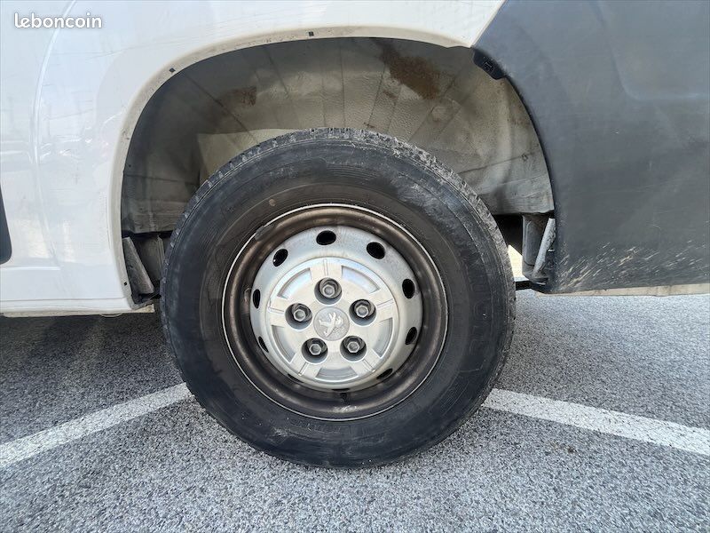 Peugeot Boxer FGN 2 PORTES LATERALES 335 L2H2 2.2 BLUEHDI 140 3T5 (image 37)