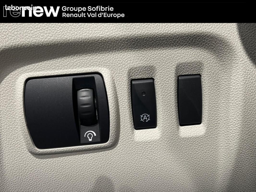 Renault Captur TCe 150 FAP EDC Initiale Paris (image 16)
