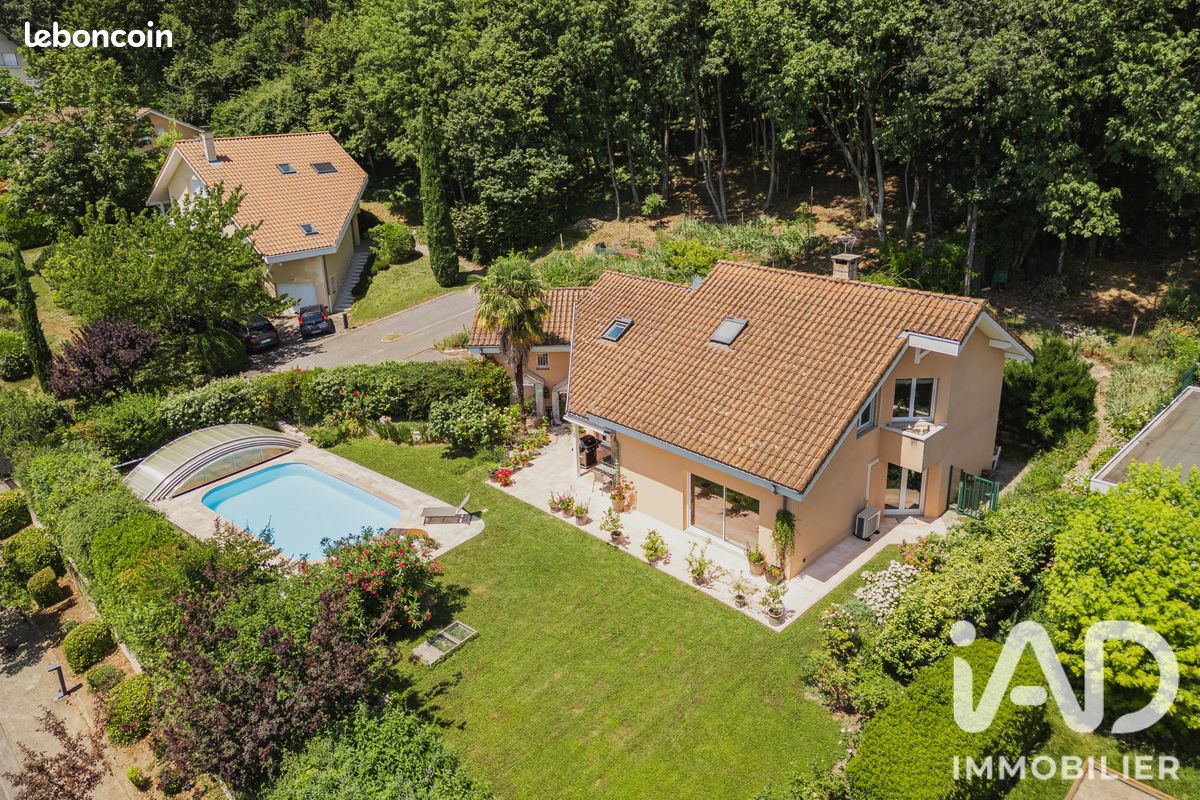 Maison 6 pièces 178 m² · à Meylan · 178 m² · 930 000 €