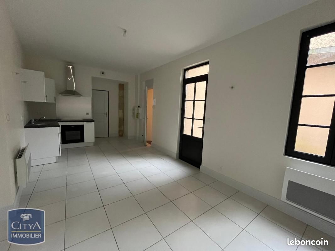 Appartement 1 pièce 24 m² - Poitiers 86000 (image principale 0)