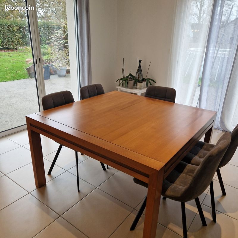 Table Merisier carrée 130 cm - Ameublement