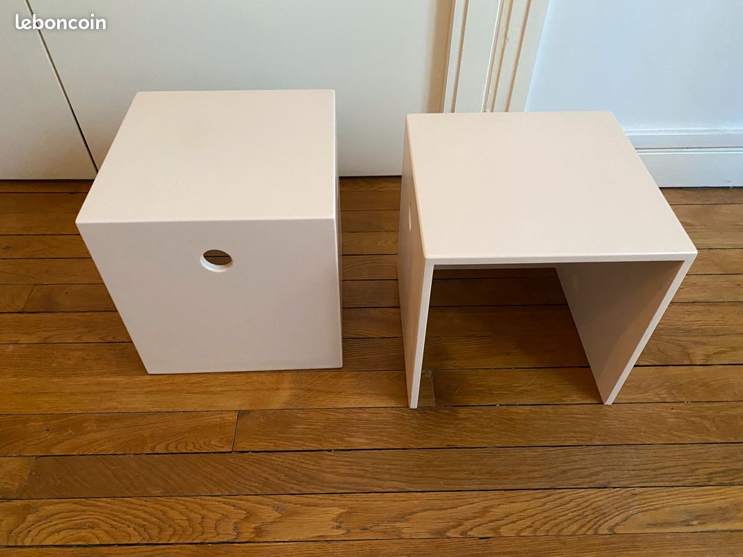 Sièges cubiques (image 1)