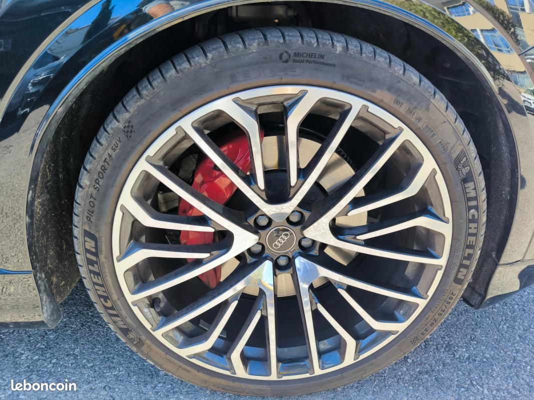 Audi Q8 60 TFSI e quattro Compétition (image 23)