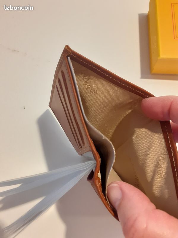 Porte carte en cuir (image 5)