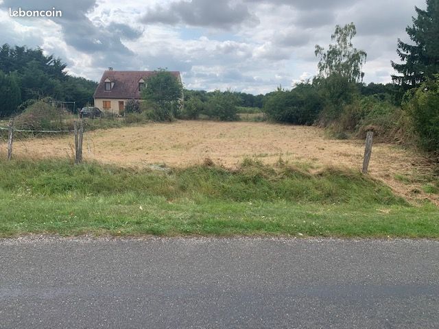 Terrain constructible 900 m2 Mareau-aux-Bois (Loiret) · 40 000 €