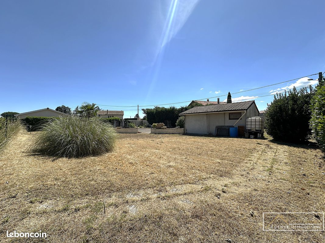 Terrain 1 pièce 900 m² · à Saint-Alban-du-Rhône · 900 m² · 167 000 €